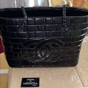 100% Authentic Chanel patent leather tote bag